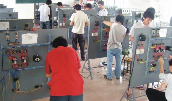 东莞常平电工培训考证 如何快速掌握维修电工技术